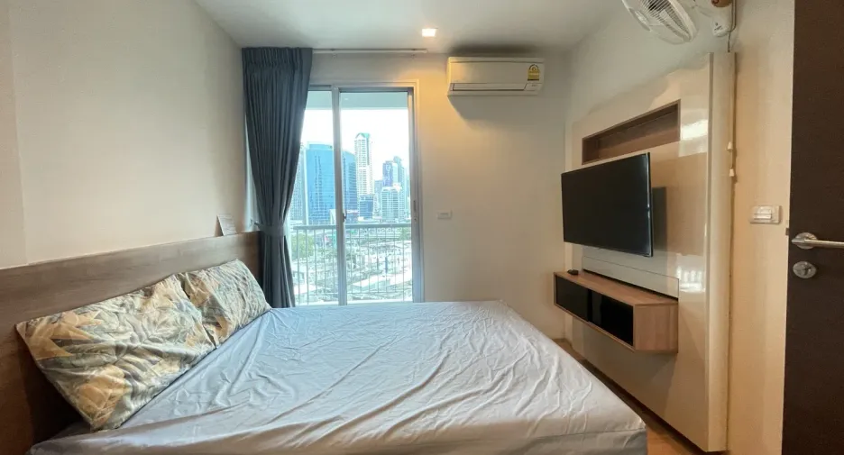 For rent 1 bed condo in Sathon, Bangkok