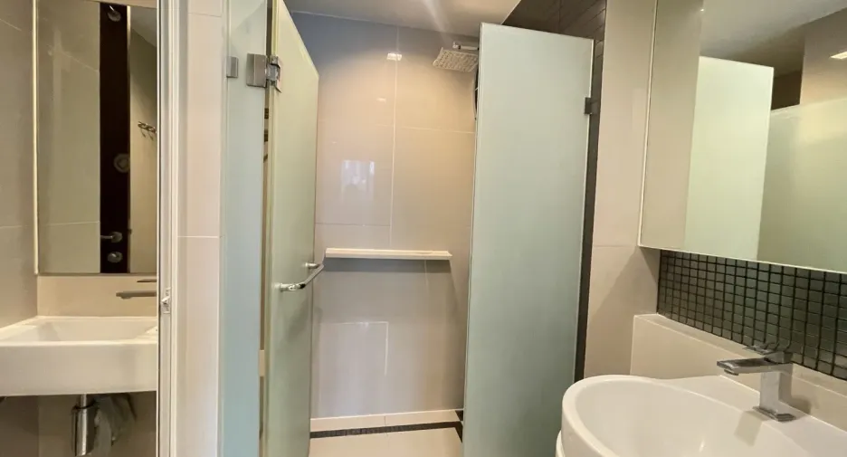 For rent 1 bed condo in Sathon, Bangkok