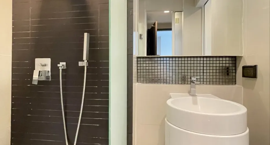 For rent 1 bed condo in Sathon, Bangkok