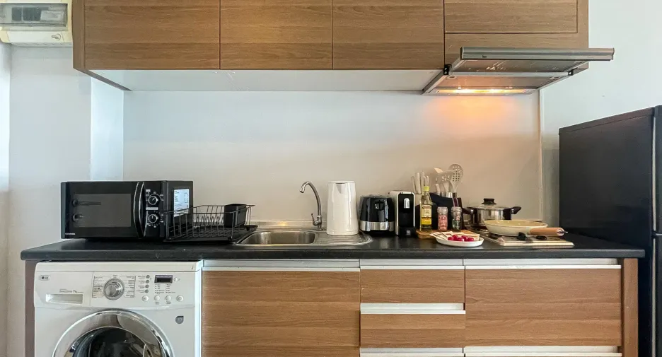 For rent 1 bed condo in Watthana, Bangkok