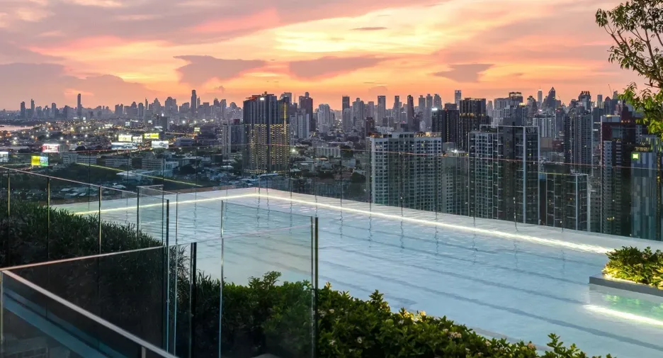 À louer studio condo à Phra Khanong, Bangkok