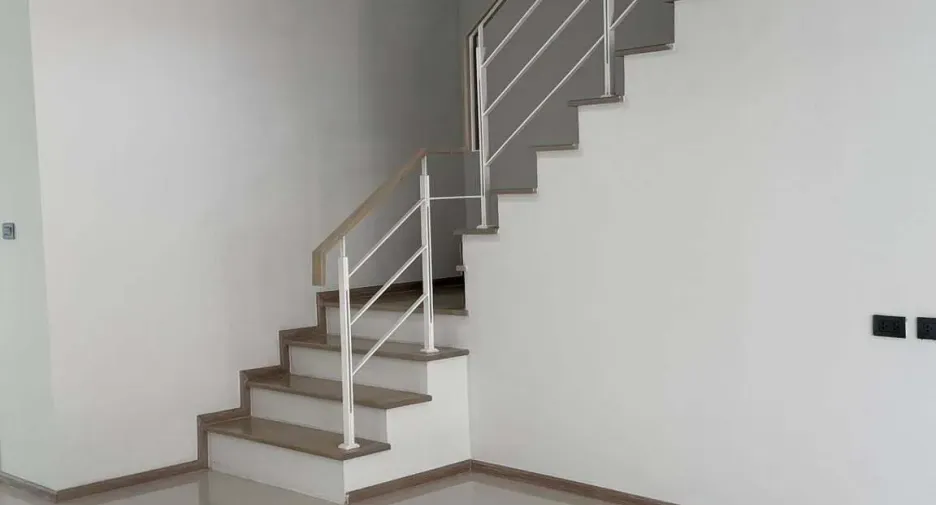 ให้เช่า 5 ห้องนอน บ้านเดี่ยว ใน บึงกุ่ม, กรุงเทพฯ