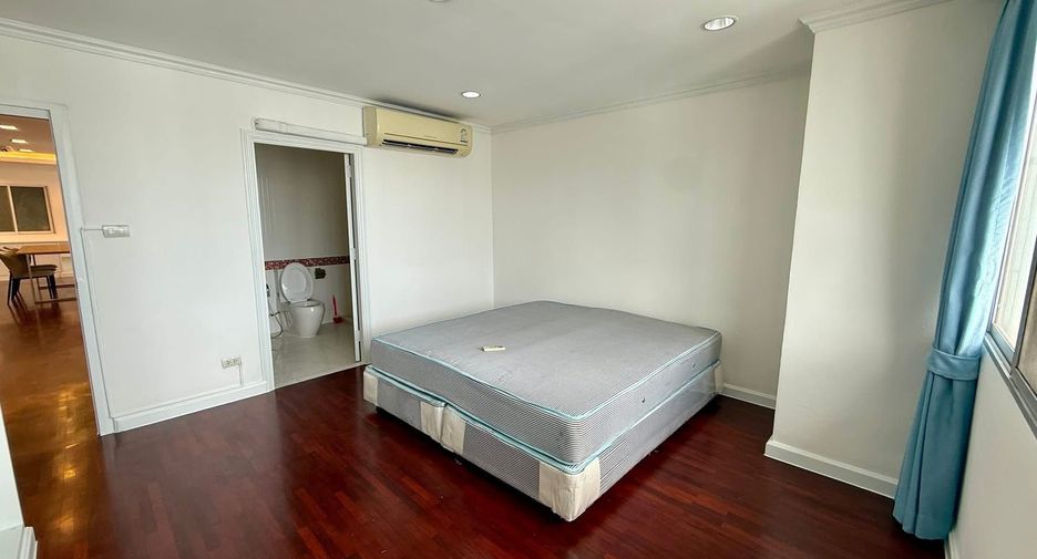 À louer 3 chambres condo à Watthana, Bangkok
