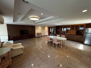 For rent 3 bedrooms condo in Khlong Toei, Bangkok