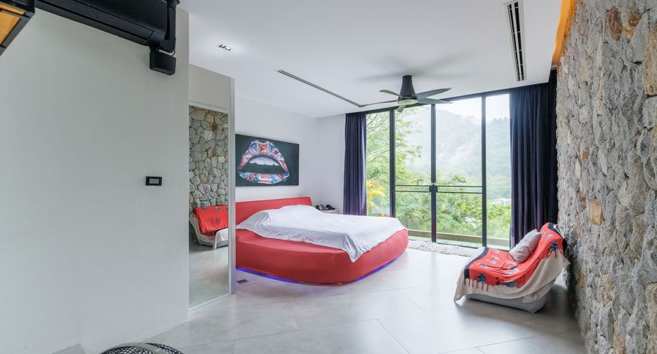 For sale 3 bedrooms condo in Kathu, Phuket