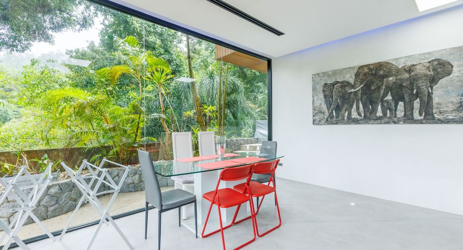 For sale 3 bedrooms condo in Kathu, Phuket