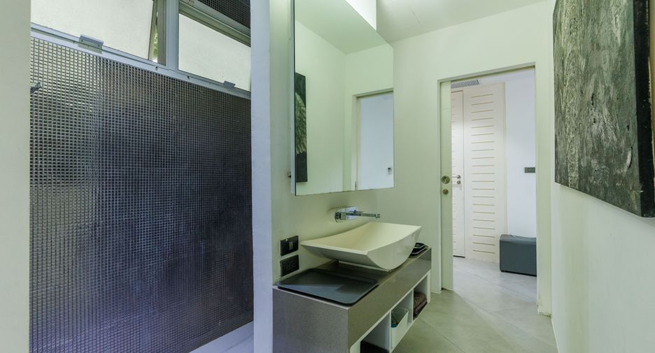 For sale 3 bedrooms condo in Kathu, Phuket