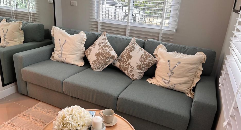 For rent 3 bedrooms townhouse in Thalang, Phuket