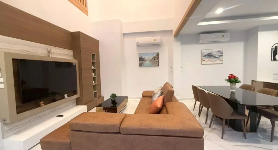 Villa en venta y en alquiler de 4 habitaciones en Mueang Phuket, Phuket