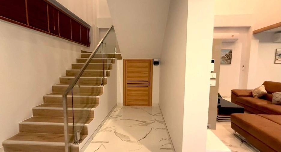 Villa en venta y en alquiler de 4 habitaciones en Mueang Phuket, Phuket