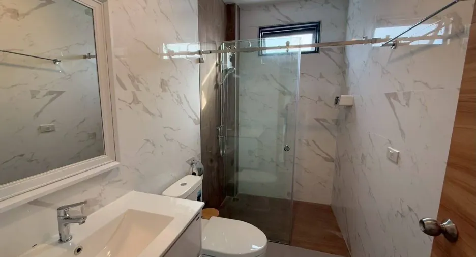 Villa en venta y en alquiler de 4 habitaciones en Mueang Phuket, Phuket