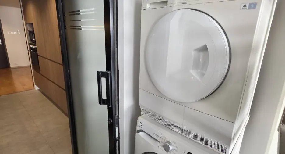 Condo en alquiler de 3 habitaciones en Khlong Toei, Bangkok