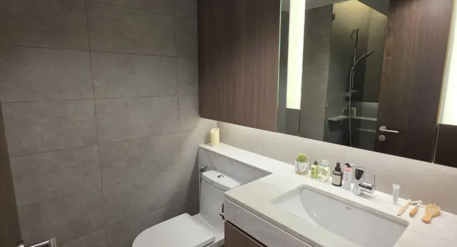 Condo en alquiler de 3 habitaciones en Khlong Toei, Bangkok