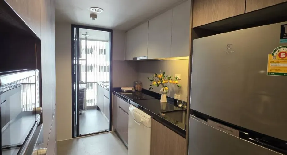 Condo en alquiler de 3 habitaciones en Khlong Toei, Bangkok
