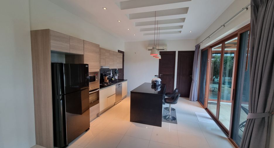 Villa en alquiler de 3 habitaciones en Mueang Phuket, Phuket