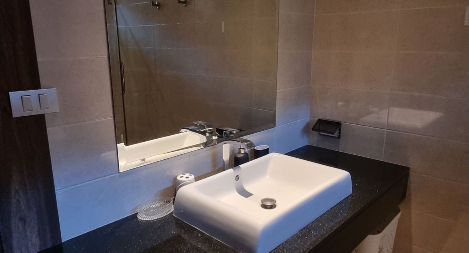 Villa en alquiler de 3 habitaciones en Mueang Phuket, Phuket
