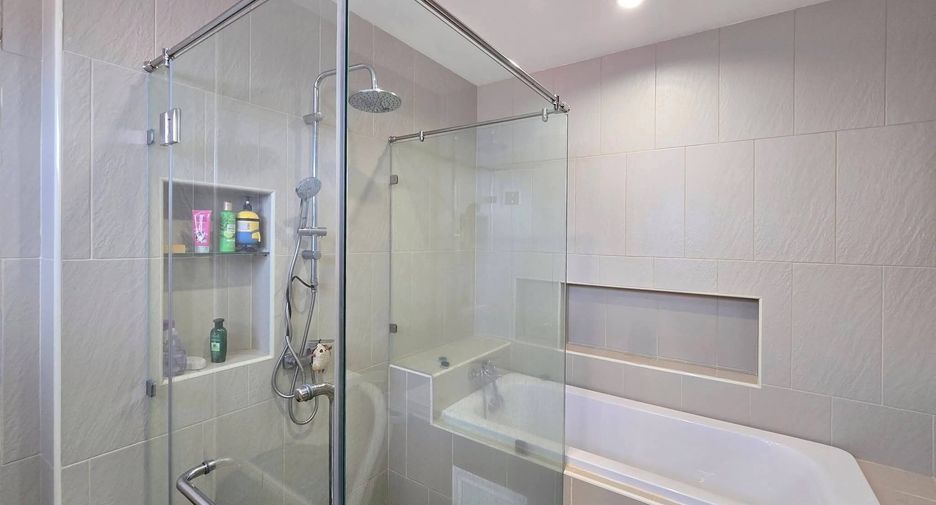 À vendre 6 chambres villa à Bang Lamung, Chonburi