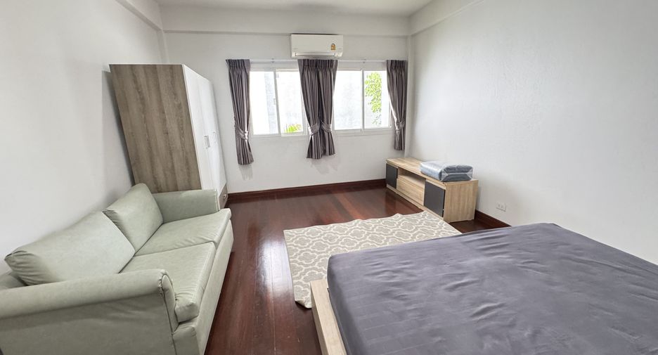 For rent 3 ベッドルーム house in Watthana, Bangkok
