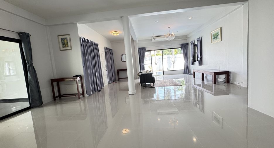 For rent 3 ベッドルーム house in Watthana, Bangkok
