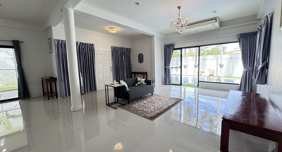 For rent 3 ベッドルーム house in Watthana, Bangkok