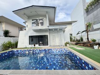For rent 3 bedrooms house in Watthana, Bangkok