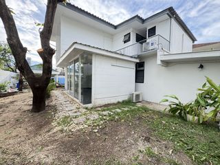 For rent 3 bedrooms house in Watthana, Bangkok
