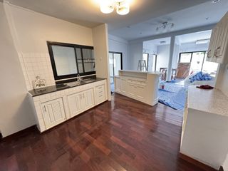 For rent 3 bedrooms house in Watthana, Bangkok