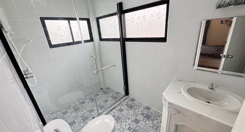 For rent 3 ベッドルーム house in Watthana, Bangkok