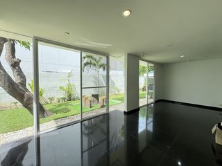 出租 3 卧室 独立屋 在 Watthana, 曼谷
