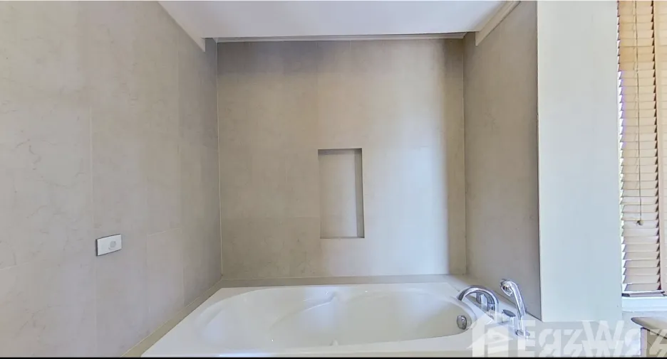 À vendre et à louer 3 chambres villa à Sattahip, Chonburi