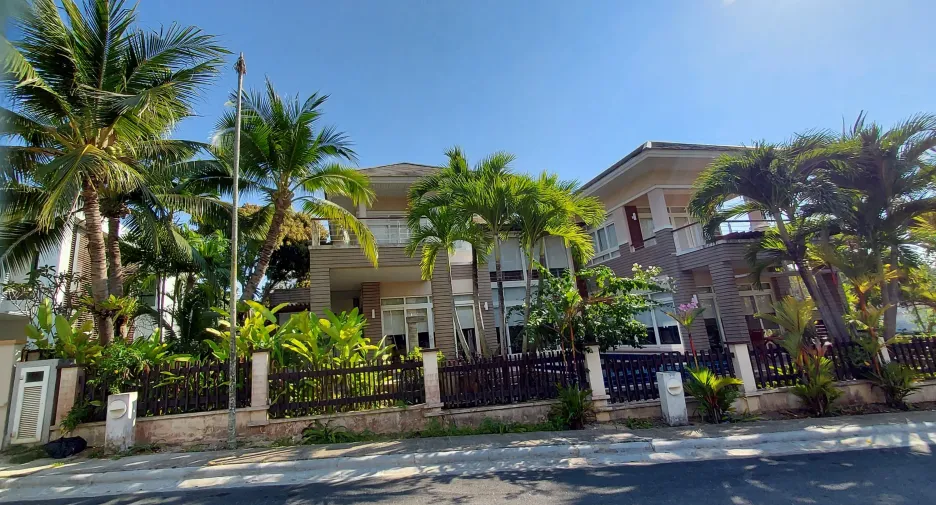 À vendre et à louer 3 chambres villa à Sattahip, Chonburi
