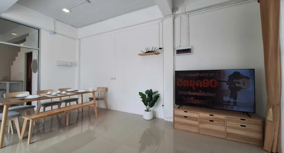 出租 2 卧室 联排别墅 在 Phuket Town, 普吉