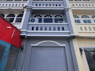 For sale and for rent 2 bedrooms townhouse in Mueang Phuket, Phuket