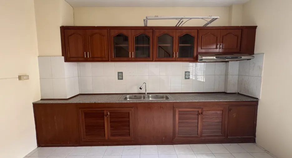 For sale and for rent 2 bedrooms townhouse in Mueang Phuket, Phuket
