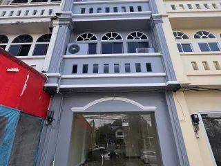 For sale and for rent 2 bedrooms townhouse in Mueang Phuket, Phuket