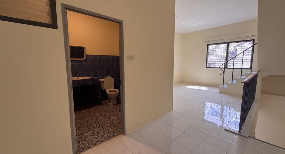 For sale and for rent 2 bedrooms townhouse in Mueang Phuket, Phuket