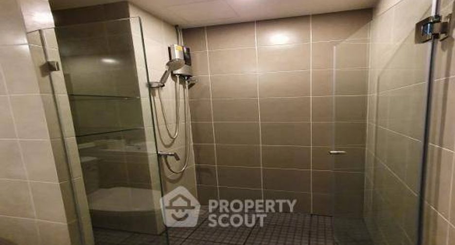 For rent 2 bedrooms condo in Bang Na, Bangkok