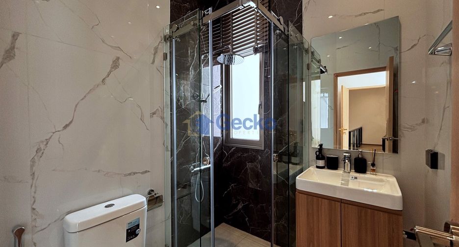 For sale 3 bedrooms house in North Pattaya, Pattaya