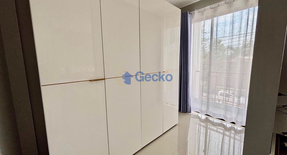 For sale 3 bedrooms house in East Pattaya, Pattaya