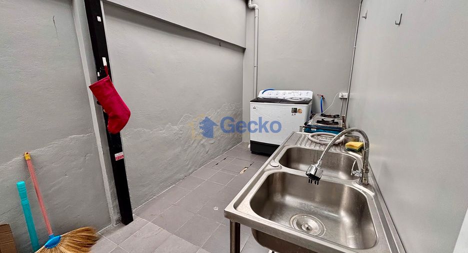 For sale 3 bedrooms house in East Pattaya, Pattaya