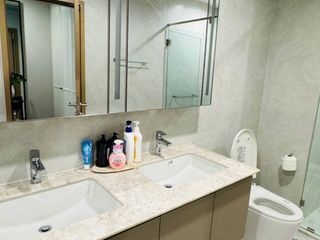 For rent 3 bedrooms condo in Huai Khwang, Bangkok