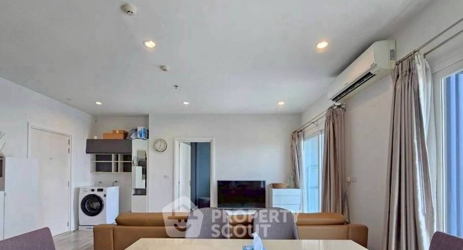 For rent 2 bedrooms condo in Thon Buri, Bangkok