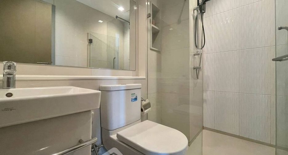 For rent 1 bed condo in Huai Khwang, Bangkok