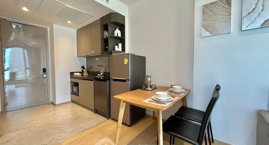 For rent 1 bed condo in Huai Khwang, Bangkok