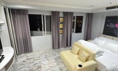 ให้เช่า 3 ห้องนอน คอนโด ใน วัฒนา, กรุงเทพฯ