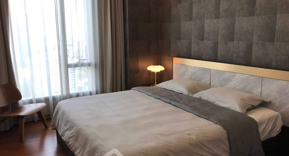 For rent 2 bedrooms condo in Khlong Toei, Bangkok