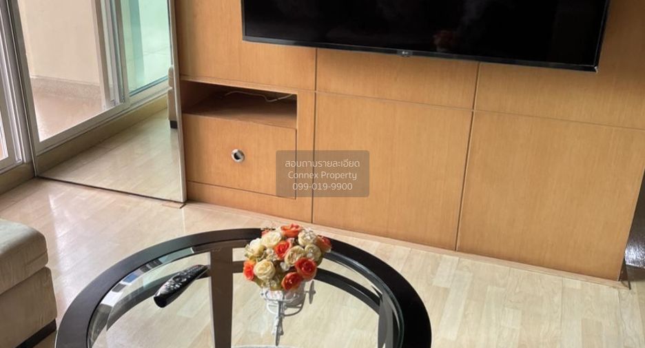 For rent 2 bedrooms condo in Watthana, Bangkok