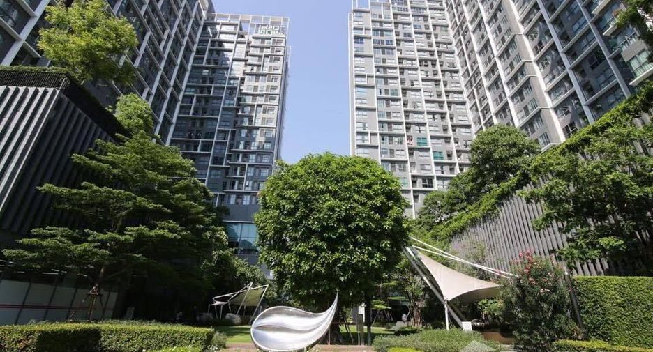 出售 2 卧室 公寓 在 Phra Khanong, 曼谷