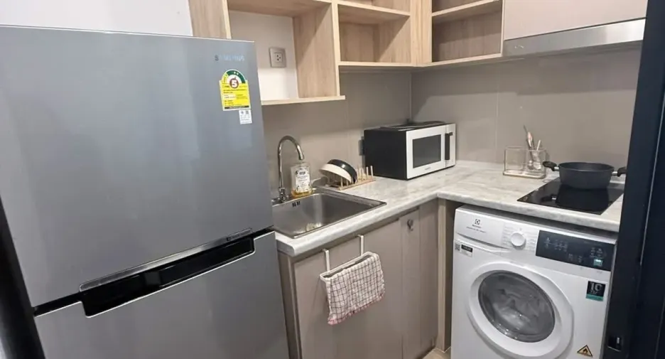 For rent 2 bedrooms condo in Wang Thonglang, Bangkok