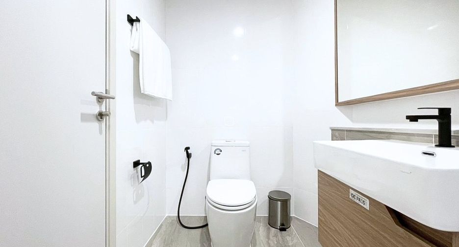 For rent 1 bed condo in Khlong Toei, Bangkok